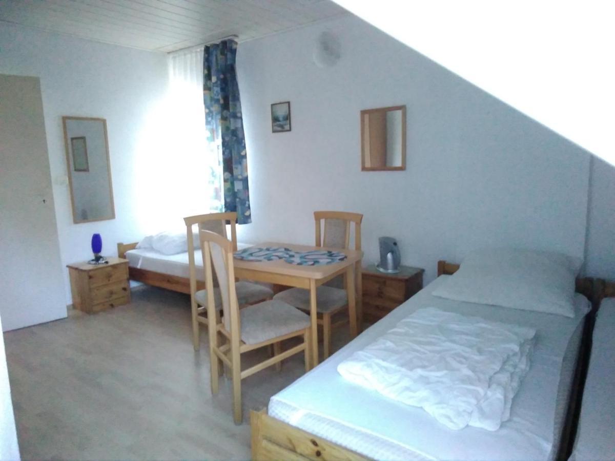 Dom Pod Sosnami Bed and Breakfast Mielno  Eksteriør billede